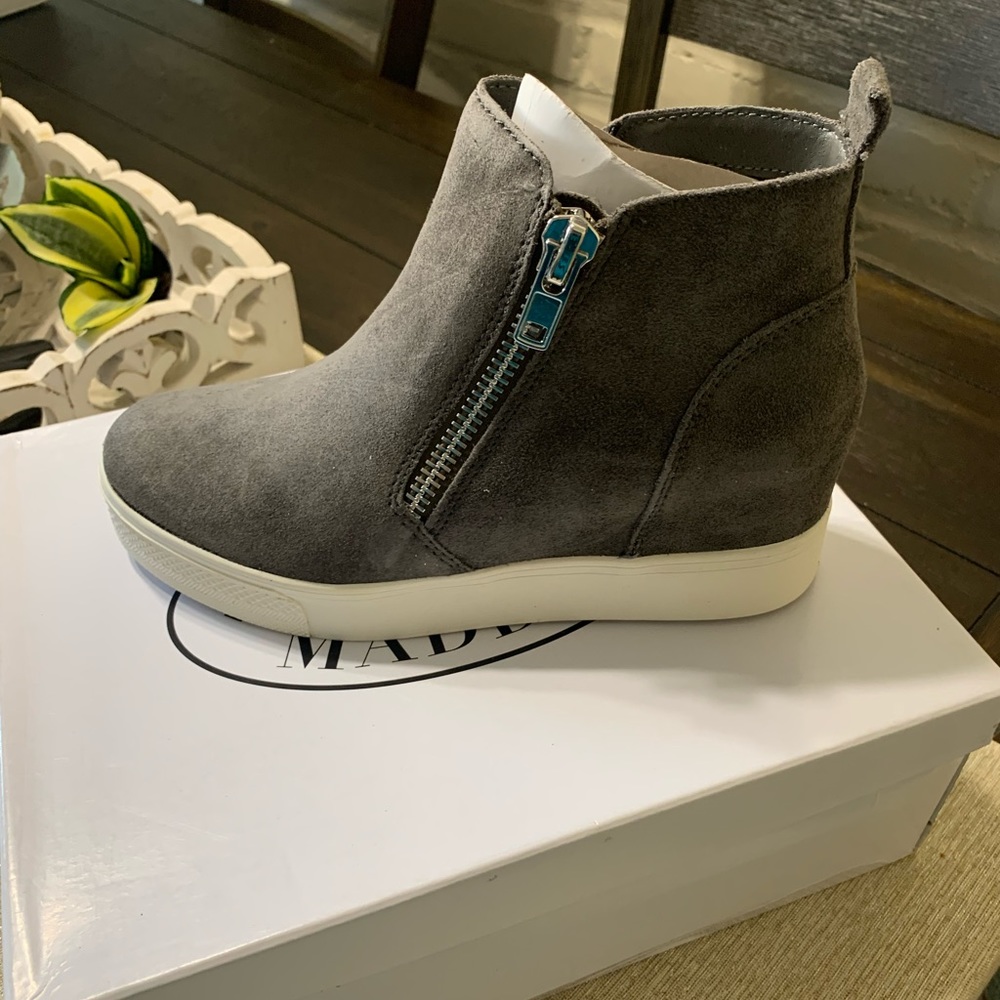 Steve Madden sneakers